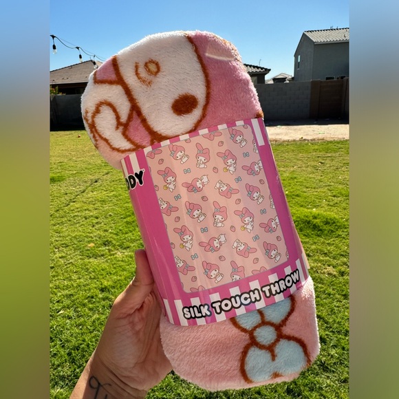 My Melody Travel Essentials Bundle - Picture 5 of 6